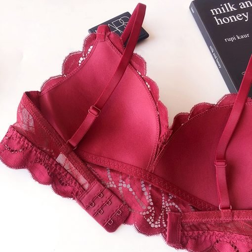 Women's Sexy Petal Lace Bra and Panty Set - Image 3